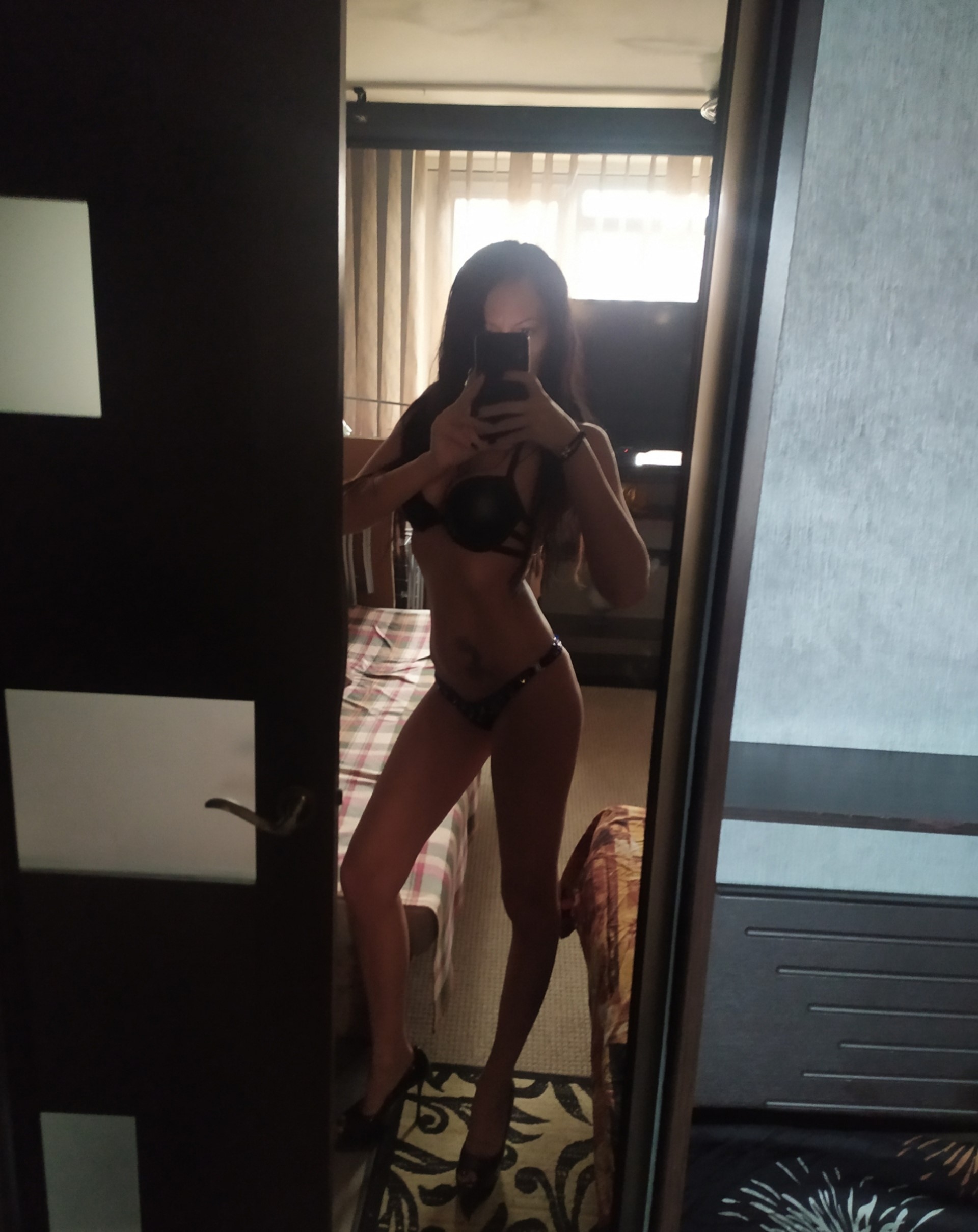 Проститутка Наташа СПб у метро Московские Ворота, телефон +79812142180