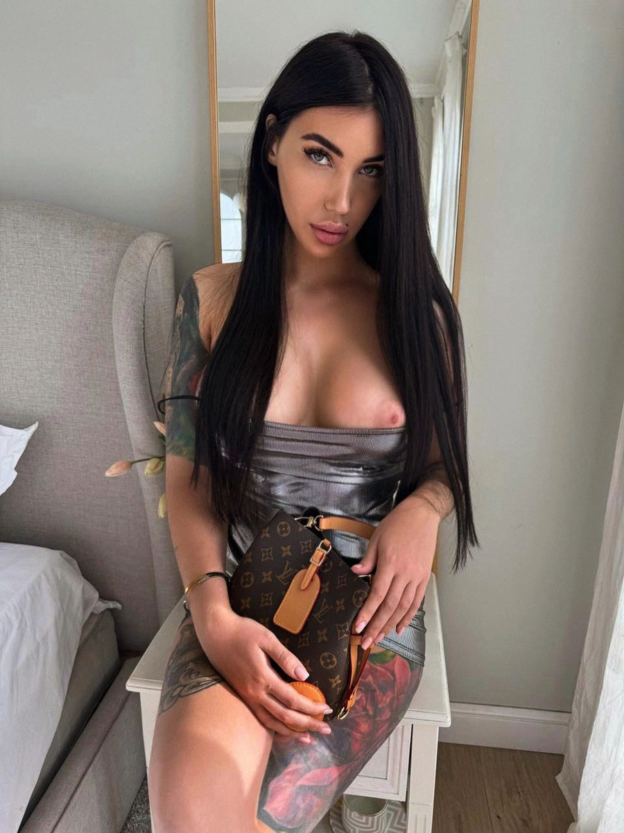 Проститутка Полина Санкт-Петербурга у метро Черная Речка, телефон +7(981)289-01-65