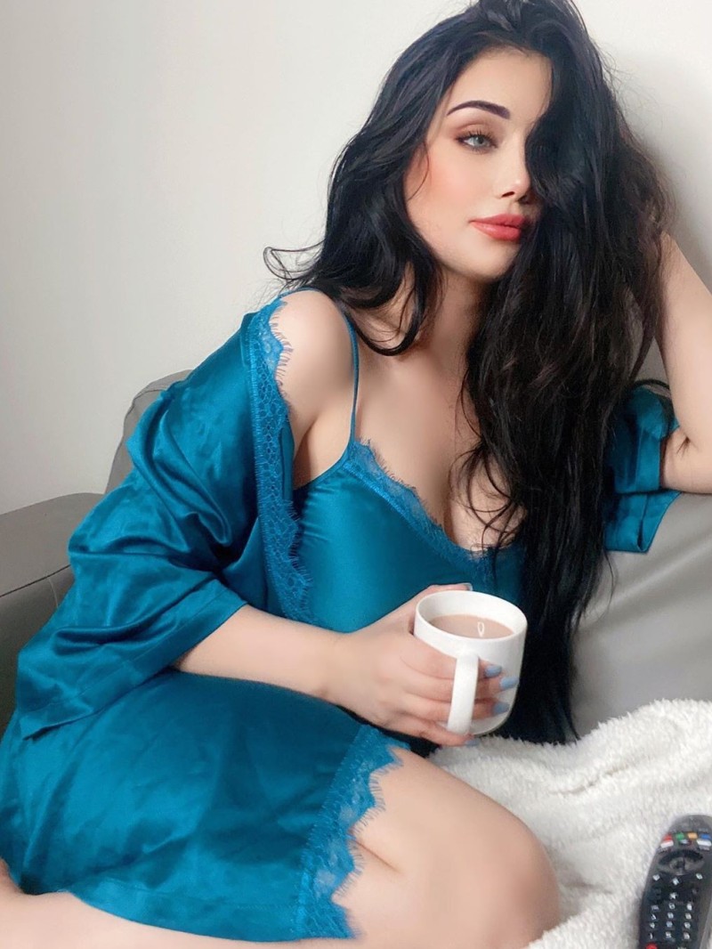 Проститутка Мила СПб у метро Ломоносовская, телефон 8(932)265-97-37