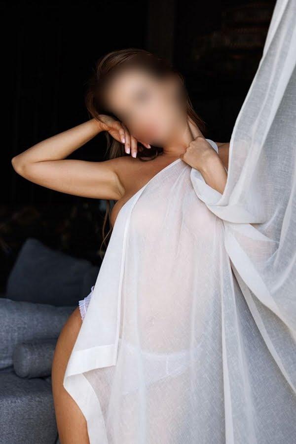 Проститутка Аля СПб у метро Беговая, телефон +7(999)028-14-58